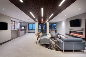 Lobby sitting area - Aiden by Best Western South Reno (Reno)