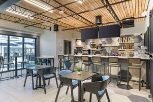 Bar (en la propiedad)