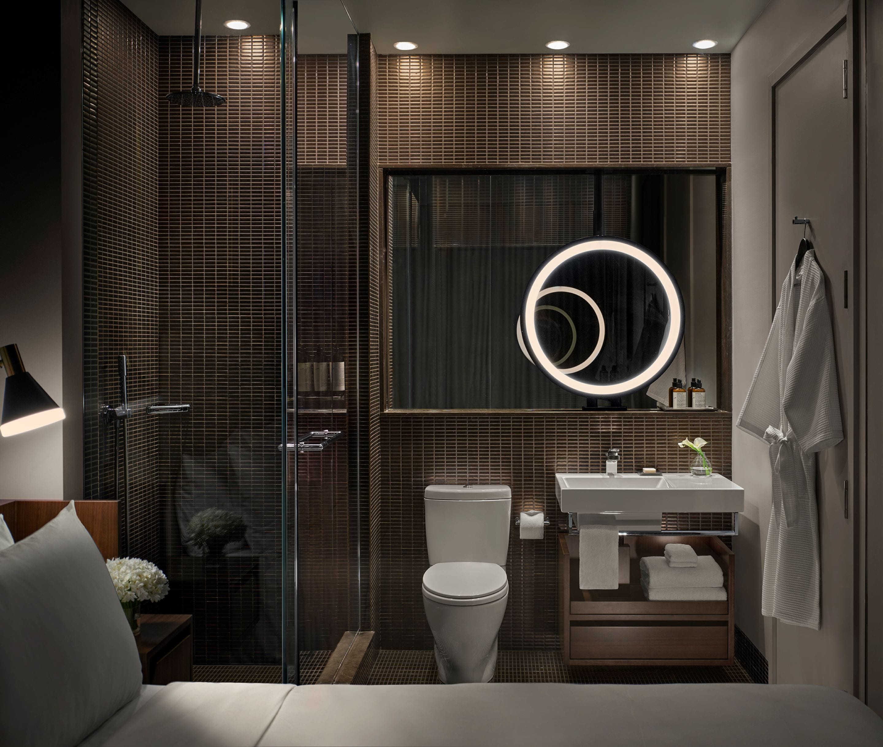 مستلزمات فاخرة للعناية الشخصية، مجففات شعر، برانس (أردية) حمّام