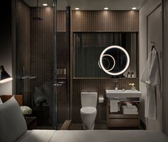 Artículos de tocador de diseñador, secador de pelo, batas, pantuflas