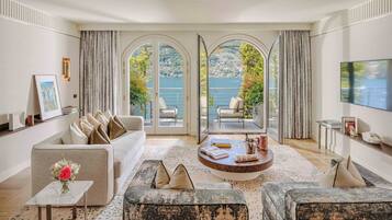 Mandarin, Suite | Exterior