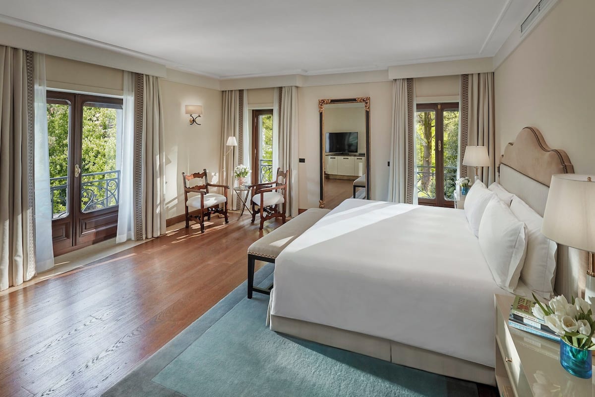 Suite junior | Ropa de cama de alta calidad y edredones de plumas