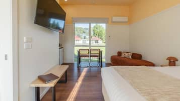 Standaard studio | Luxe beddengoed, verduisterende gordijnen, geluiddichte muren