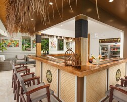 2 bars/lounges, poolside bar