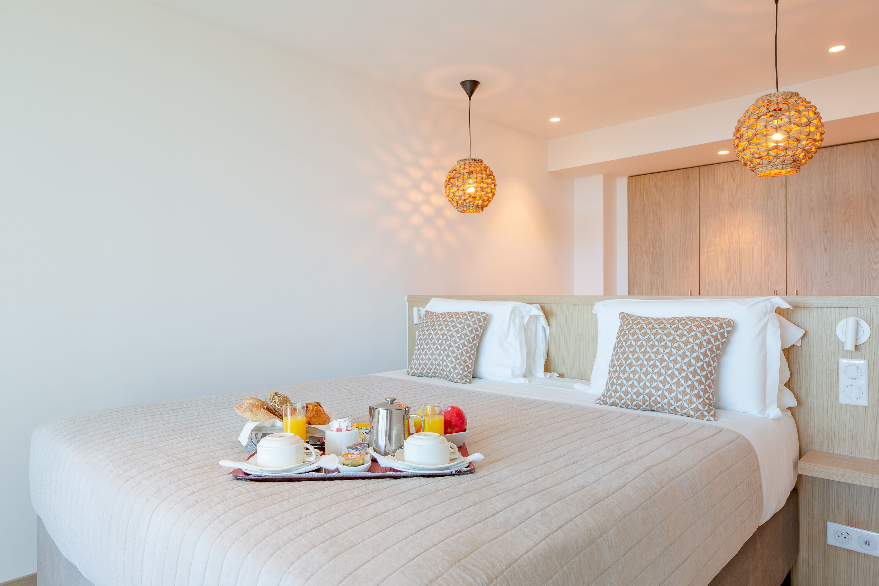 superior room | minibar, in-room safe, desk, free wifi