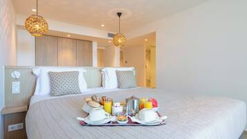 Superior Room | Minibar, in-room safe, desk, free WiFi