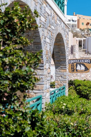 Exterior - Brazzera Hotel  (Syros)