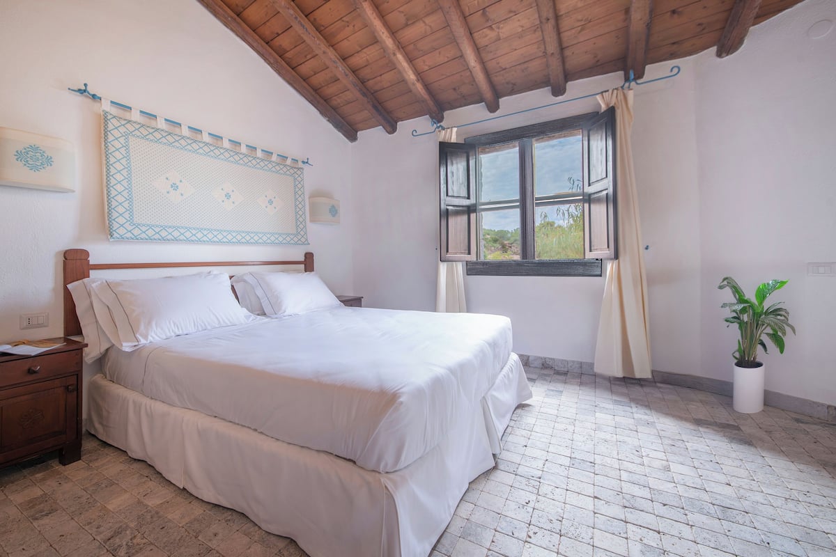 1 bedroom, minibar, in-room safe, desk