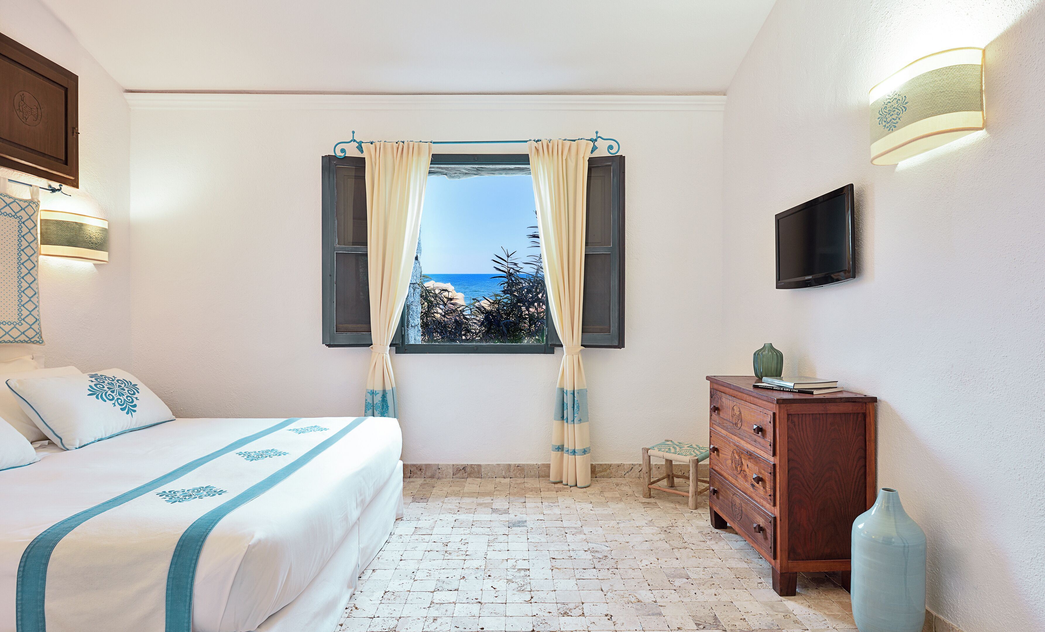 Minibar, Zimmersafe, Schreibtisch, kostenloses WLAN