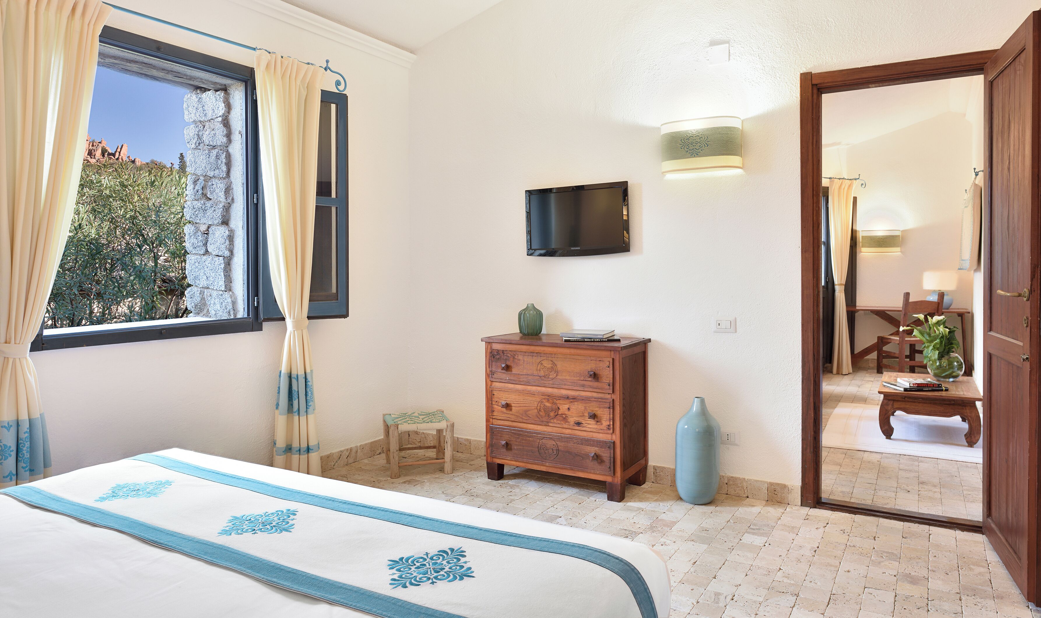 Room, 2 Bedrooms, Connecting Rooms | Minibar, Zimmersafe, Schreibtisch, kostenloses WLAN