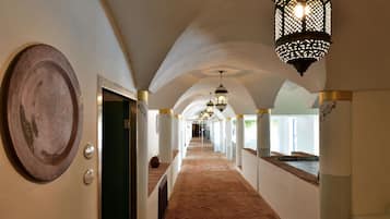 Espace de soins pour les couples, sauna, bain à remous, hammam