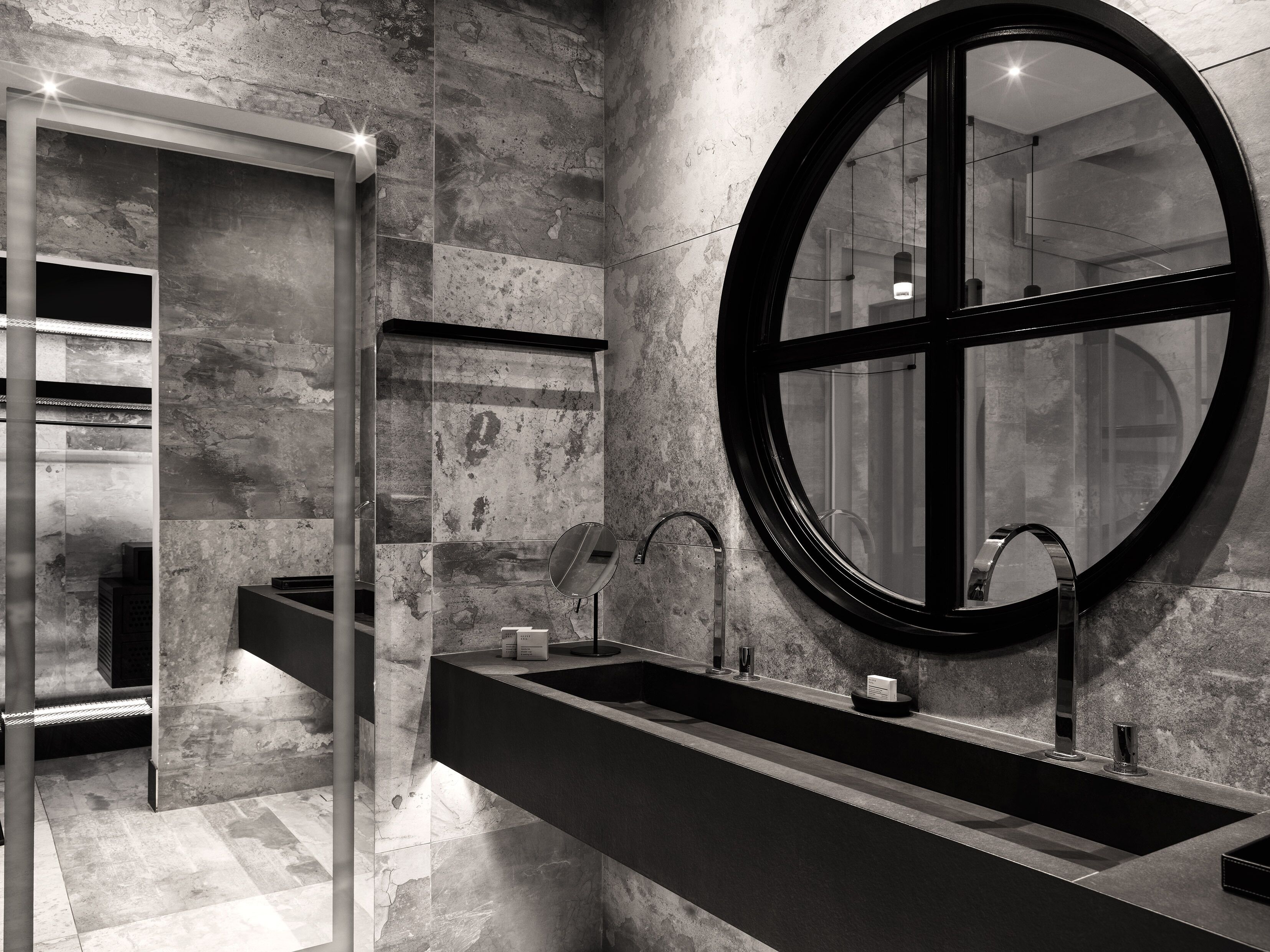 superior suite, sea view | bathroom | eco-friendly toiletries, hair dryer, bathrobes, slippers