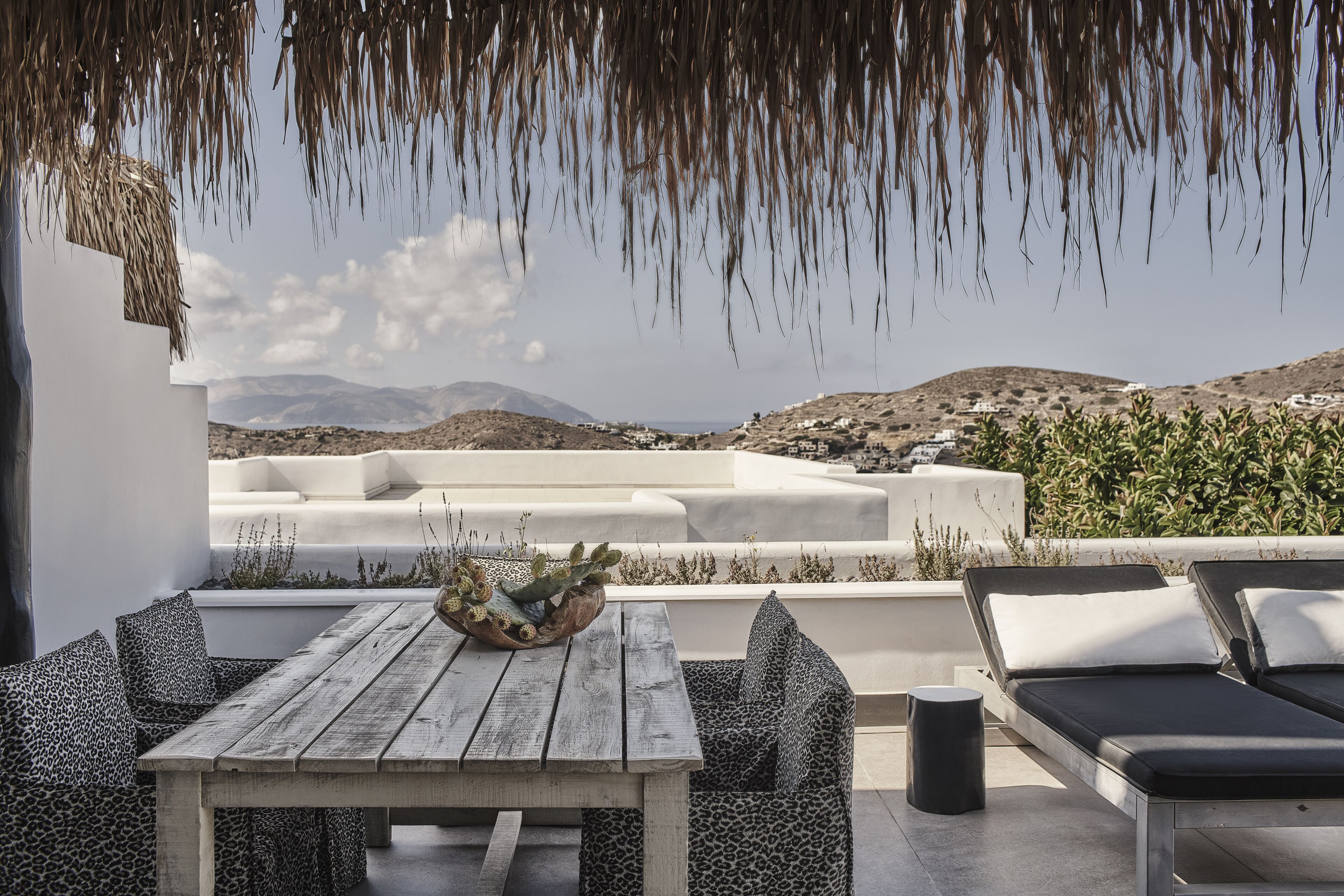 suite, hot tub, sea view (design) | 1 bedroom, premium bedding, minibar, in-room safe