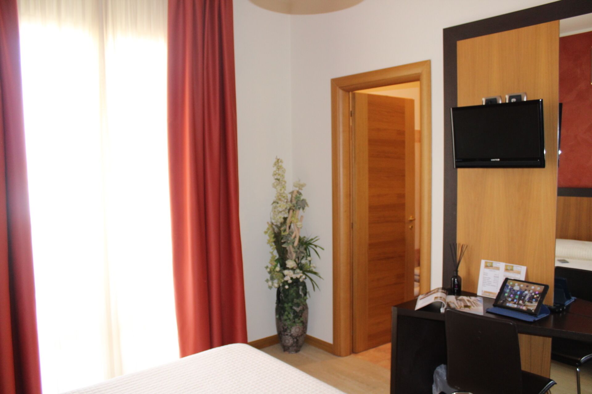 1 bedroom, minibar, in-room safe, desk