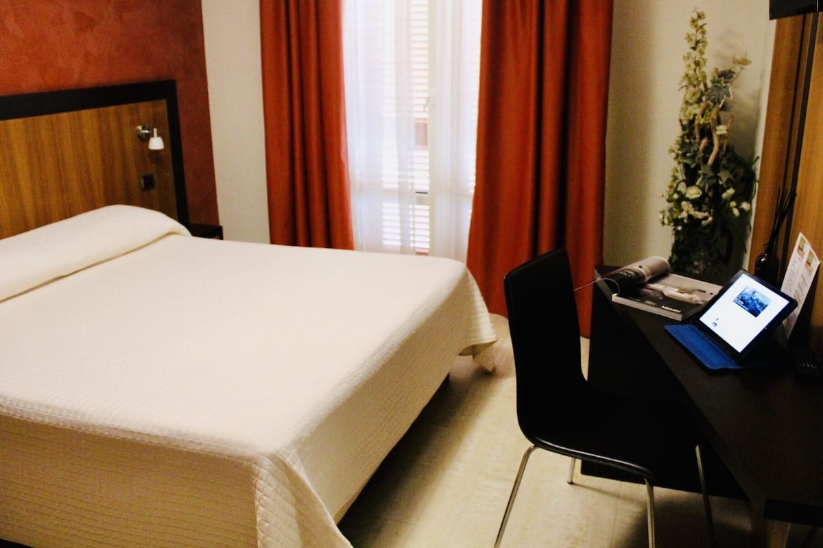 Minibar, in-room safe, desk, soundproofing
