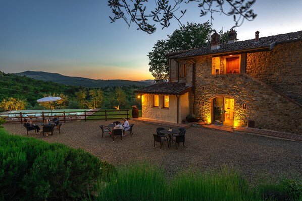 Exterior - B&B Country House Poggio del Drago (Civitella in Val di Chiana)