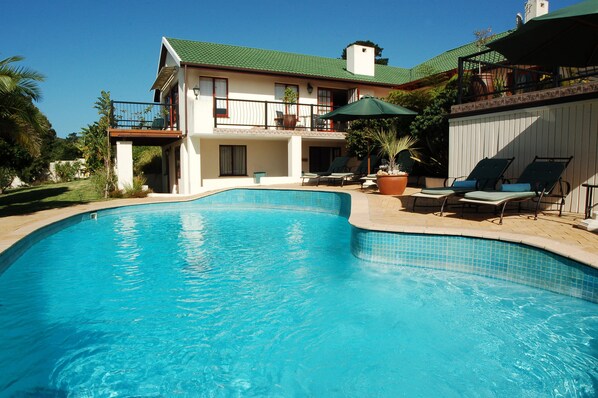 Outdoor pool, pool umbrellas