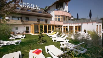 Sundeck