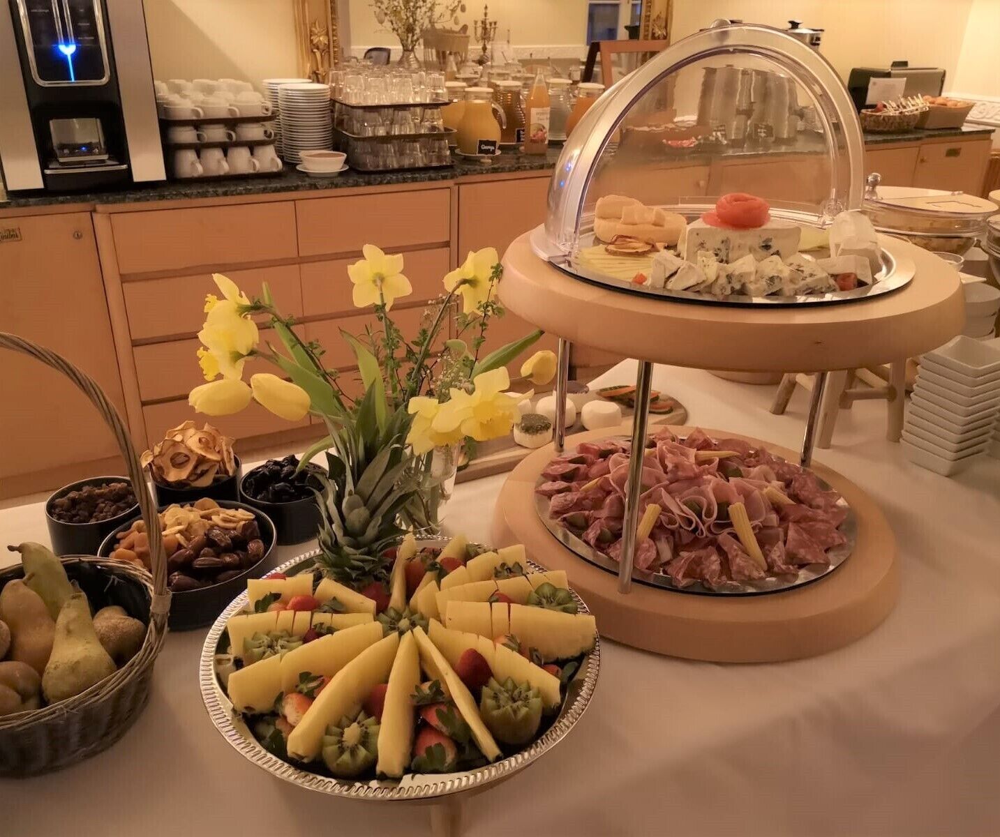 daily buffet breakfast (eur 16 per person)