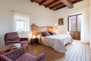 Rom – superior (Castagno) | 1 soverom, minibar, safe på rommet og wi-fi (inkludert)