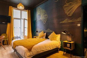 Quadruple Room accessible uniquement par escaliers | 客房内保险箱、特色装修、办公桌、隔音