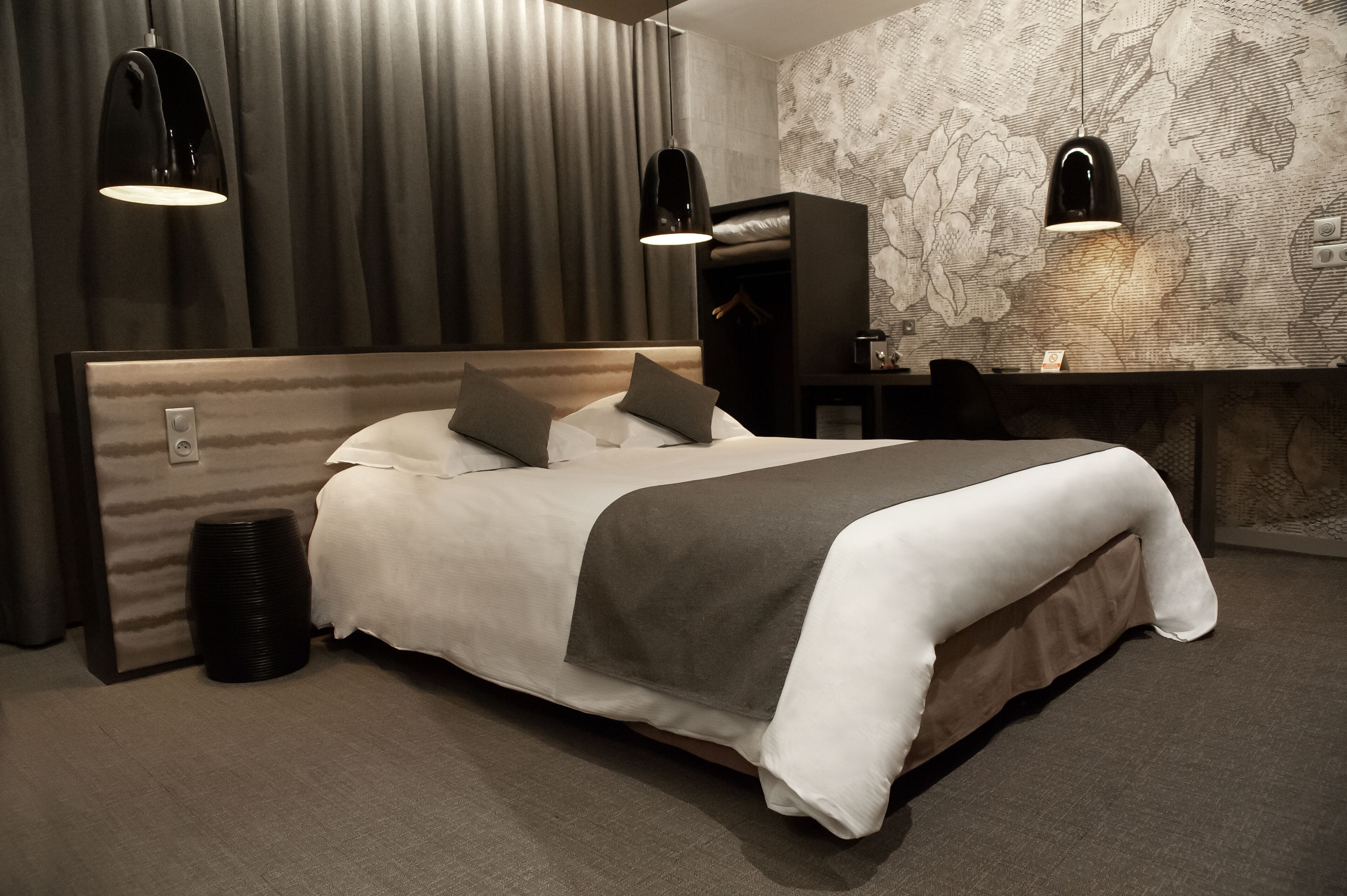 Colchones con acolchado adicional y minibar con artículos gratuitos
