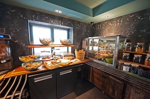 Desayuno buffet todos los días (con cargo)