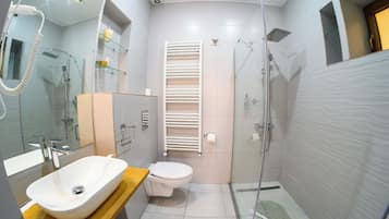 Superior Twin Room | Bathroom | Hair dryer, towels, soap, shampoo