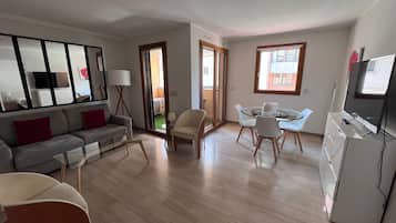 Standard Apartment, 1 Bedroom | Living area