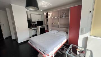 Standard-Studio | Schallisolierte Zimmer, Bügeleisen/Bügelbrett, kostenlose Babybetten