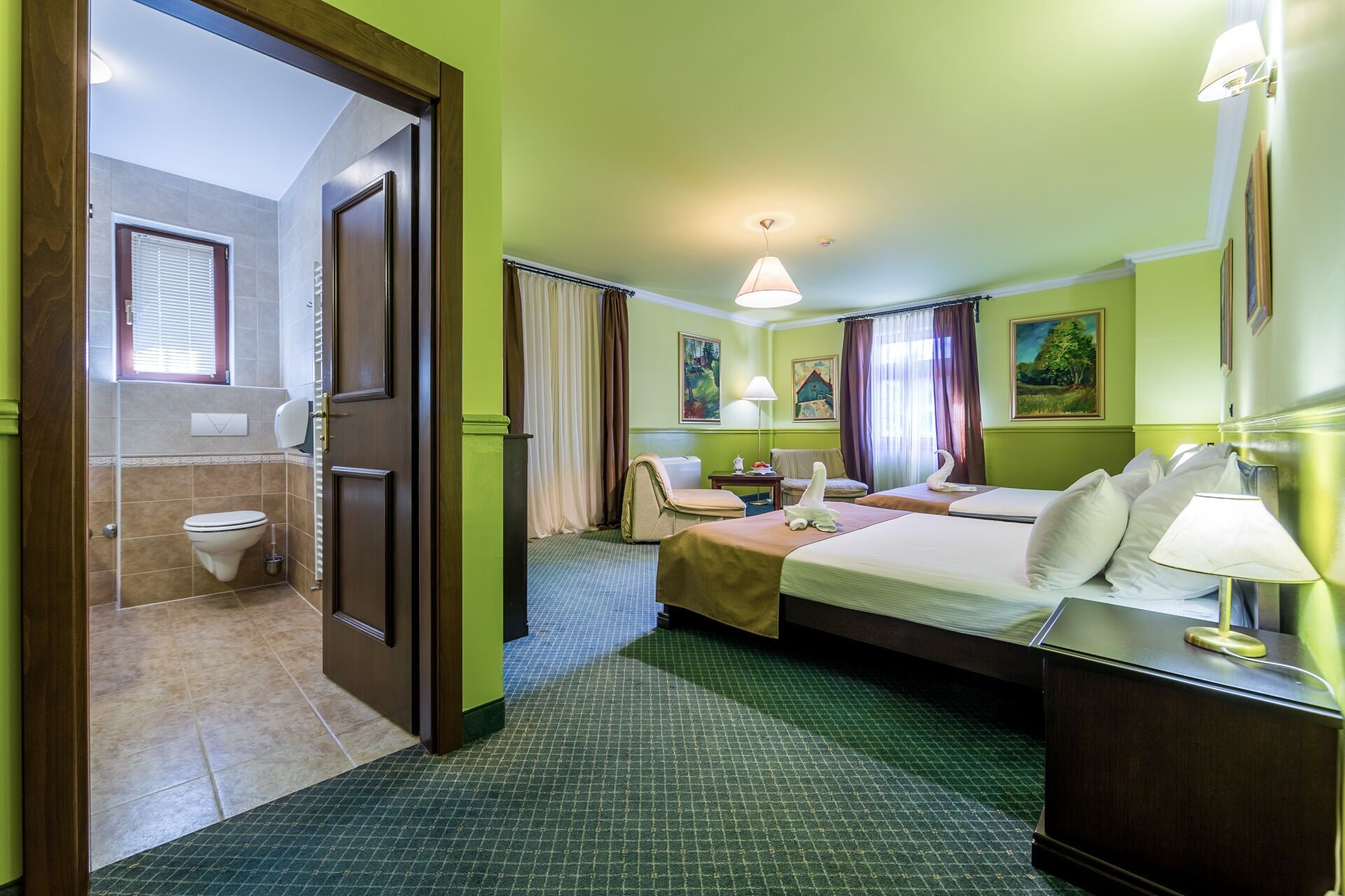 4 Star Hotels