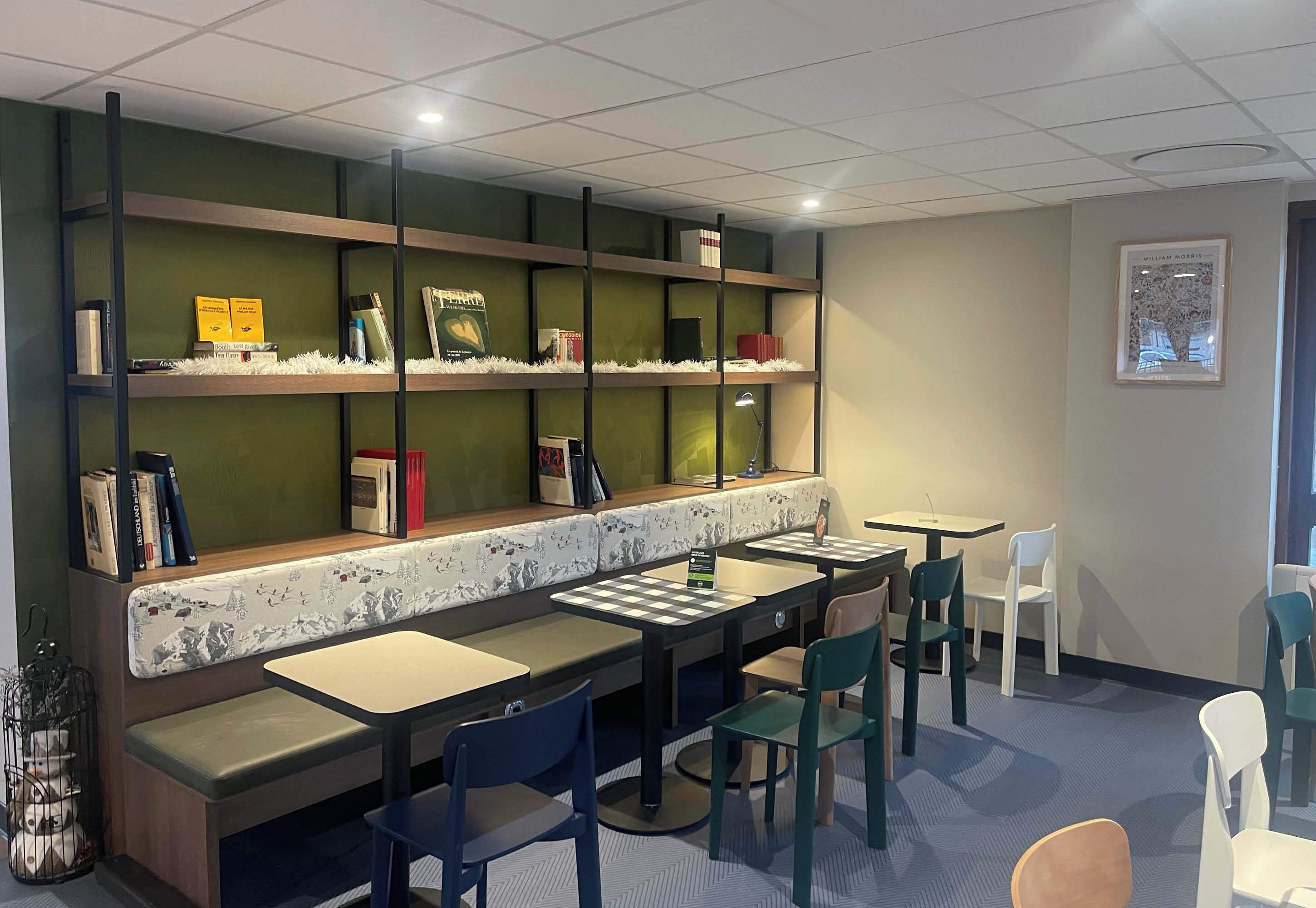 daily buffet breakfast for a fee