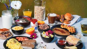 Daily buffet breakfast for a fee