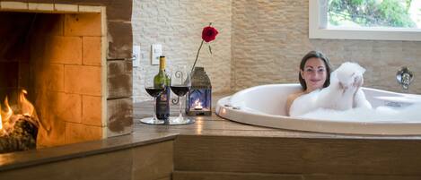 Suite – president | Sengetøy av topp kvalitet, minibar, safe på rommet og blendingsgardiner