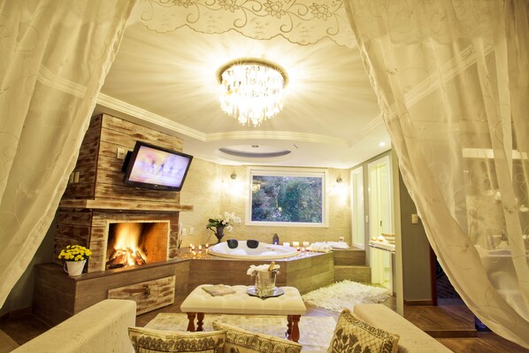 Presidential Suite | Premium bedding, minibar, in-room safe, blackout drapes - Don Ramon Hotel & Spa (Canela)