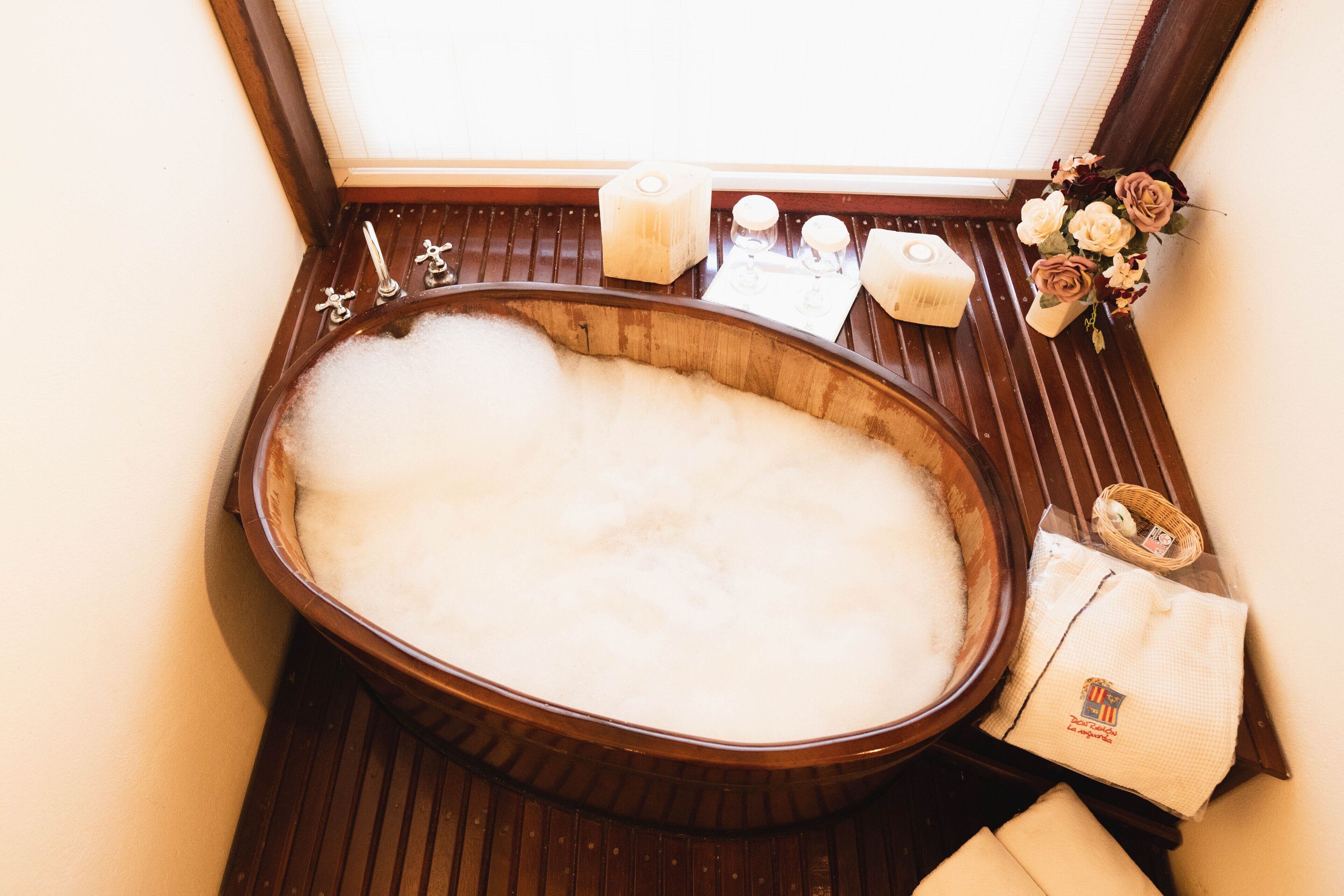 premium suite | 1 bedroom, premium bedding, minibar, in-room safe