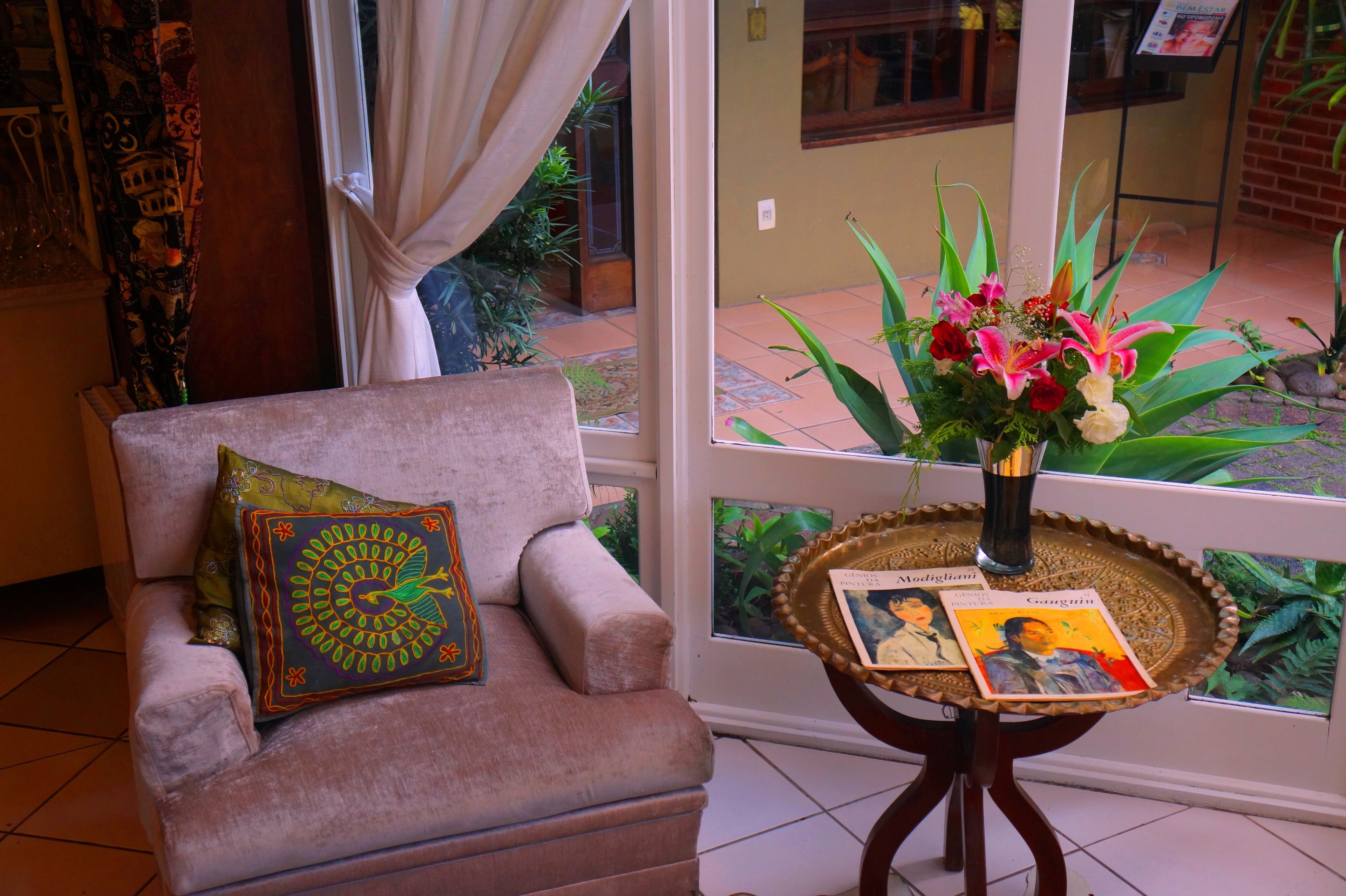 free daily full breakfast