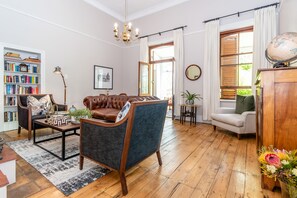 Library - Bonne Esperance Boutique Guest House and Studio Apartments  (Stellenbosch)