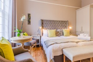 Studio Apartment | Hypo-allergenic bedding, in-room safe, individually decorated, desk - Bonne Esperance Boutique Guest House and Studio Apartments  (Stellenbosch)