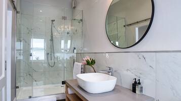 Deluxe Double or Twin Room, Balcony, Pool View | Bathroom | Free toiletries, hair dryer, towels, soap