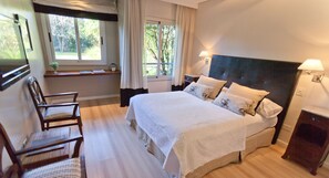Superior-Zimmer | Hochwertige Bettwaren, Minibar, Zimmersafe, Schreibtisch