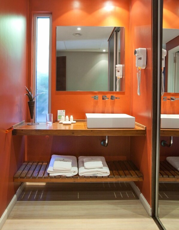 Standard Room | Bathroom sink