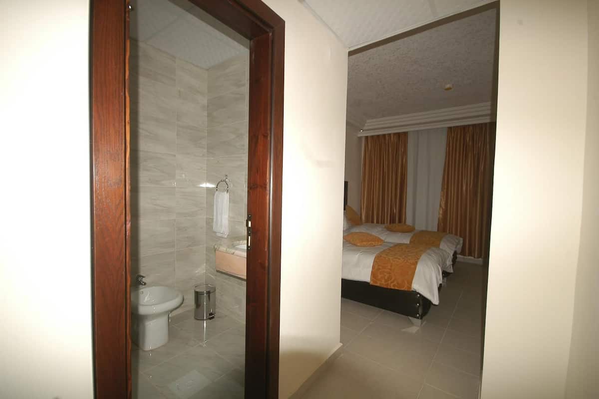 1 bedroom, select comfort beds, minibar, in-room safe