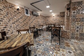 Free daily full breakfast  - Family Istanbul Hotel (Istanbul)