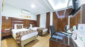 Double or Twin Room | Premium bedding, minibar, in-room safe, laptop workspace