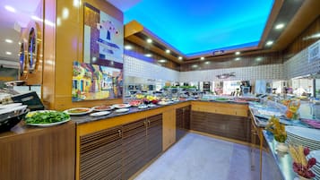 Breakfast served, alfresco dining