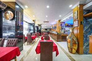 Breakfast served, al fresco dining 