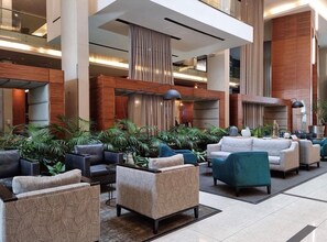 Lobby sitting area - The Residences at Crystal Towers (Cape Town)