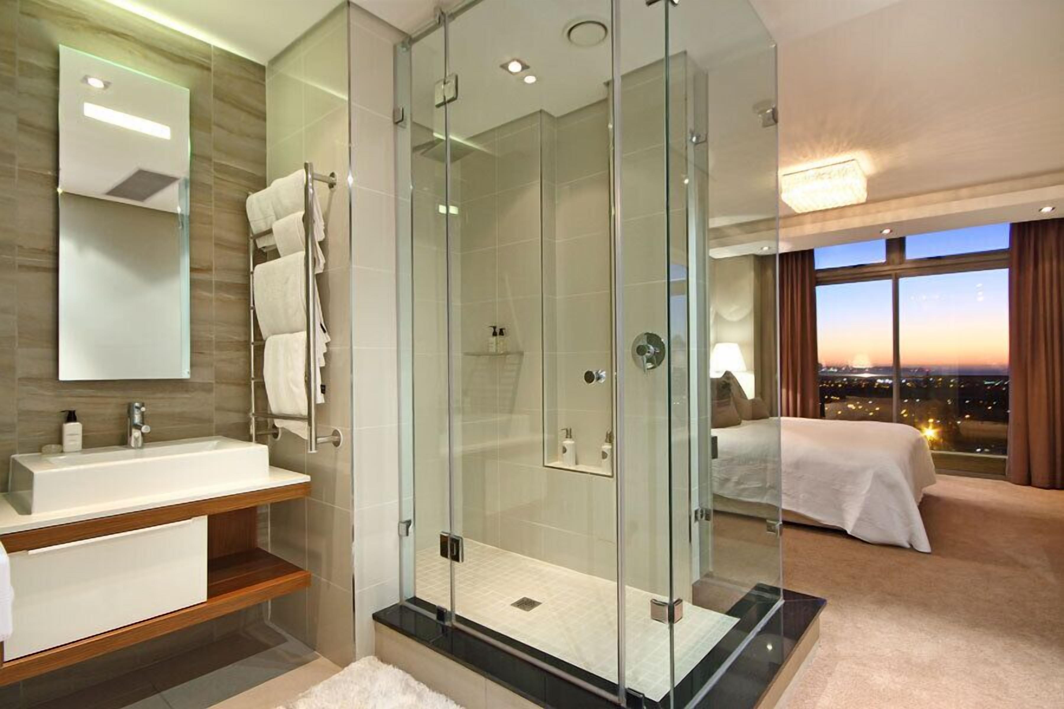 Penthouse | Bilik Mandi | Kelengkapan dandanan diri percuma, pengering rambut, tuala disediakan 