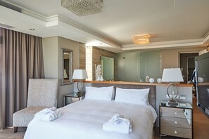 Three-Bedroom Exclusive Penthouse  - The Residences at Crystal Towers (Cape Town)